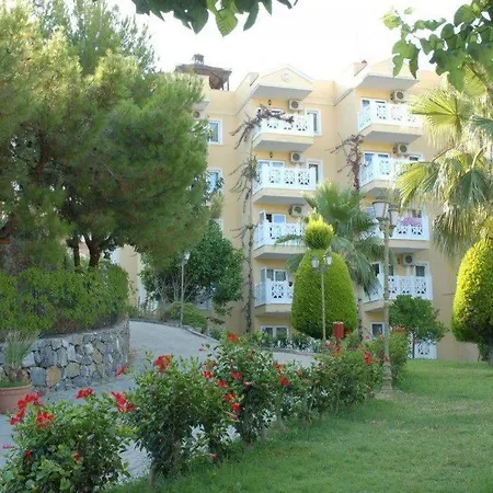 Lovely With Shared Pool Near Beach In Apartmán *